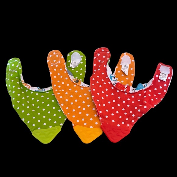 NWOT NUBY Baby Teething Bibs w/ Teethers - Picture 6 of 6